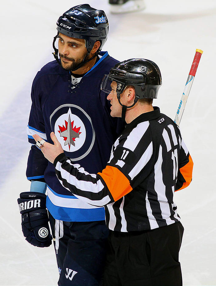 Winnipeg-Jets-Dustin-Byfuglien.jpg